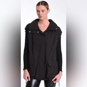 Blanc Noir Black Sleeveless Vest